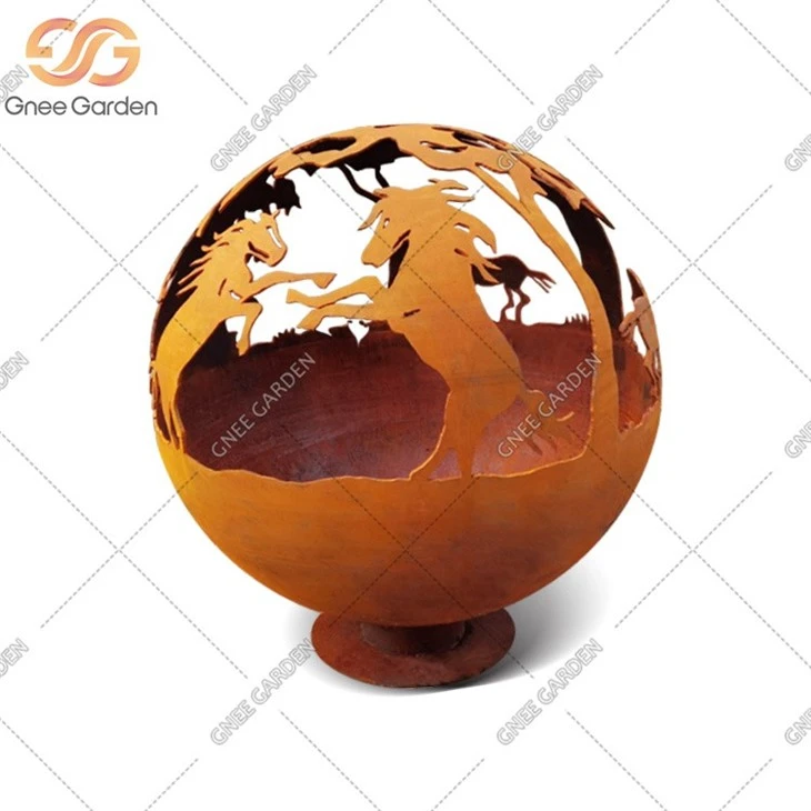 Outdoor Weathering Rusty Ball